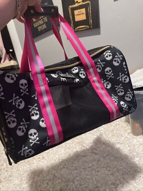 Betsey Johnson skull crossbones animal pet/cat/dog carrier tote bag satchel